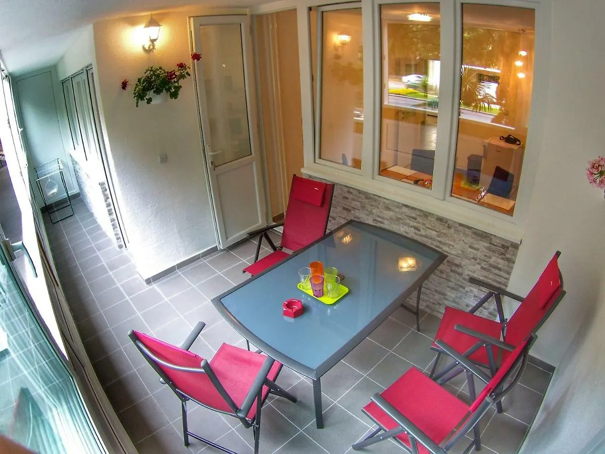 Apartment Suzana 2Br Split With Balcony